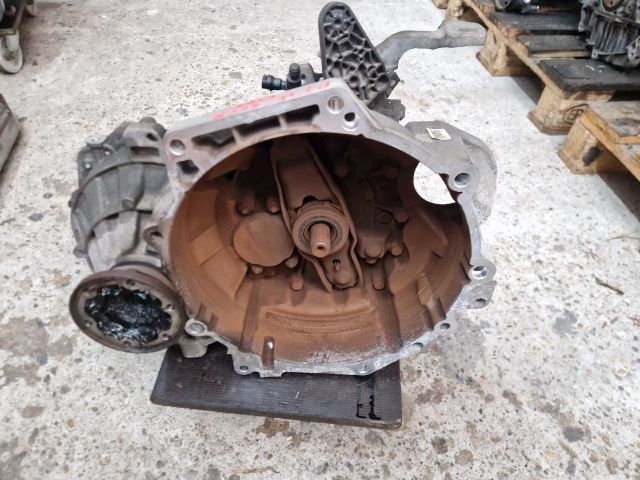 bontott VW GOLF VII Váltó (Mechanikus)