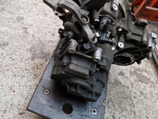 bontott VW GOLF VII Váltó (Mechanikus)