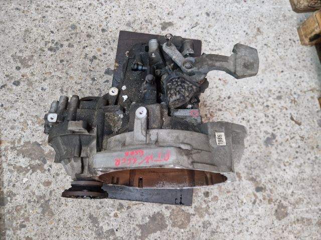 bontott VW GOLF VII Váltó (Mechanikus)