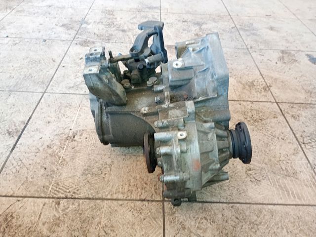 bontott VW GOLF VII Váltó (Mechanikus)