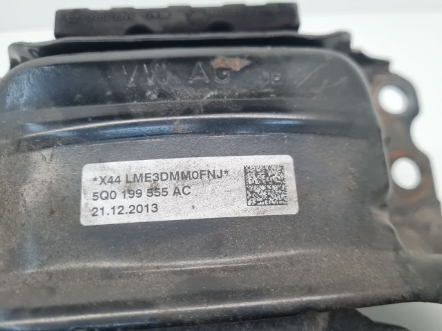 bontott VW GOLF VII Váltó Tartó Bak (Pozíciófüggetlen)