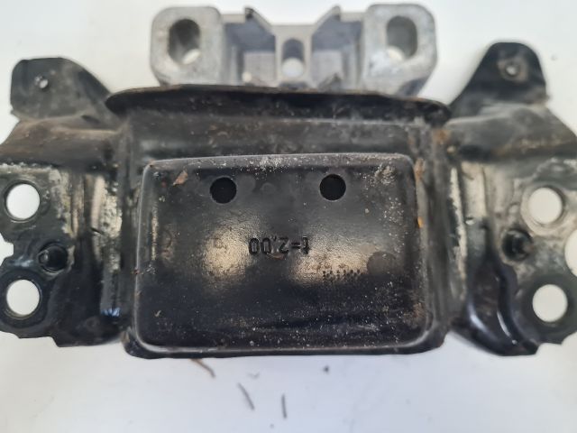 bontott VW GOLF VII Váltó Tartó Bak (Pozíciófüggetlen)