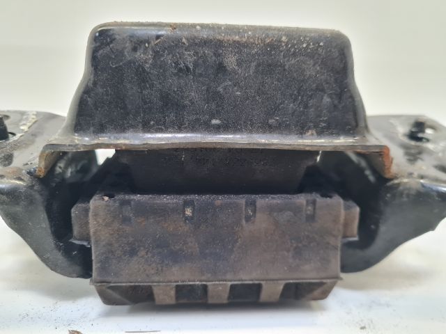 bontott VW GOLF VII Váltó Tartó Bak (Pozíciófüggetlen)