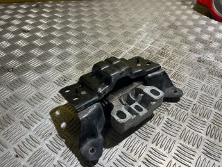 bontott VW GOLF VII Váltó Tartó Bak (Pozíciófüggetlen)