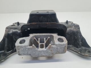 bontott VW GOLF VII Váltó Tartó Bak (Pozíciófüggetlen)