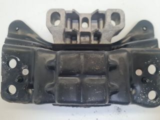 bontott VW GOLF VII Váltó Tartó Bak (Pozíciófüggetlen)