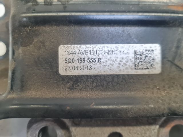 bontott VW GOLF VII Váltó Tartó Bak (Pozíciófüggetlen)