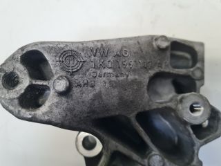 bontott VW GOLF VII Váltó Tartó Bak (Pozíciófüggetlen)