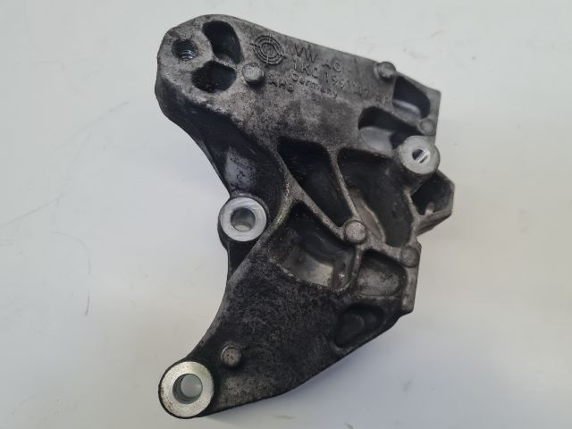 bontott VW GOLF VII Váltó Tartó Bak (Pozíciófüggetlen)