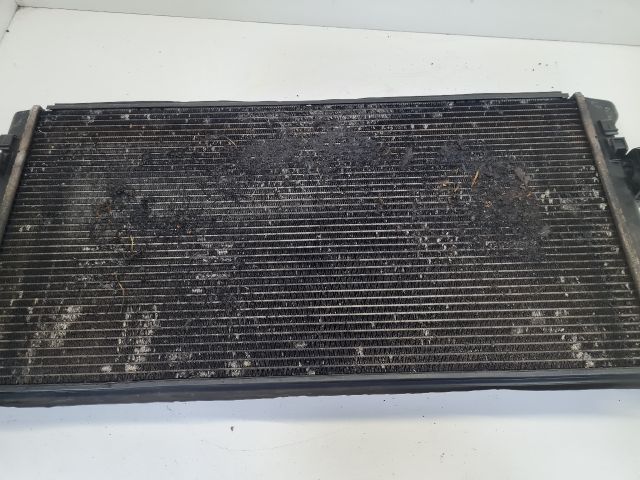 bontott VW GOLF VII Vízhűtő Radiátor (Klímás)