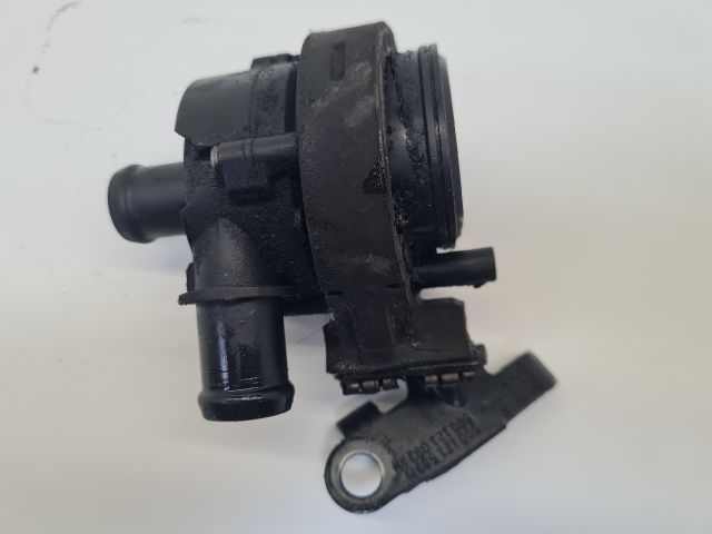 bontott VW GOLF VII Vízpumpa