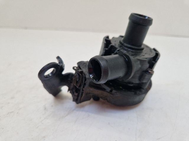 bontott VW GOLF VII Vízpumpa