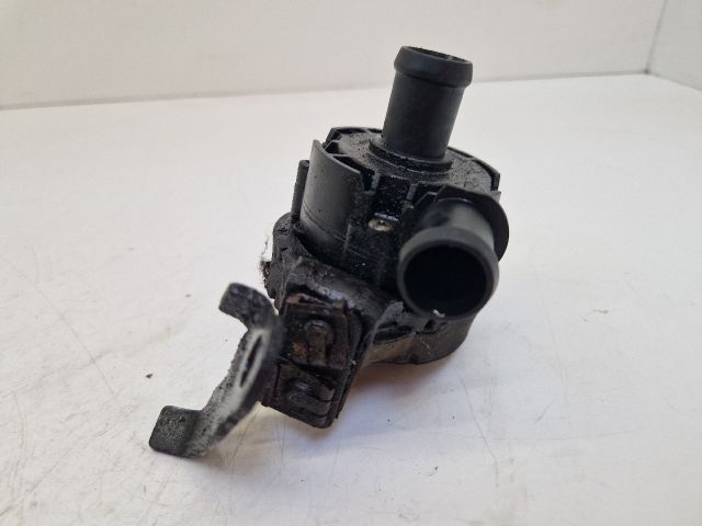 bontott VW GOLF VII Vízpumpa