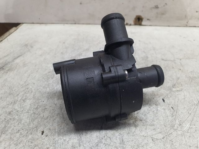 bontott VW GOLF VII Vízpumpa