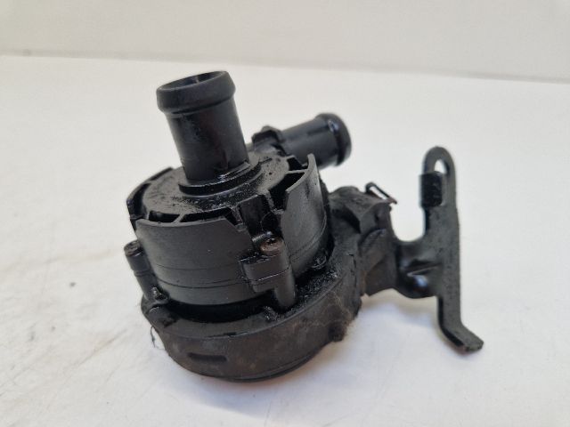 bontott VW GOLF VII Vízpumpa