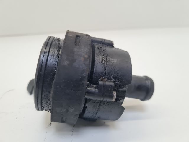 bontott VW GOLF VII Vízpumpa