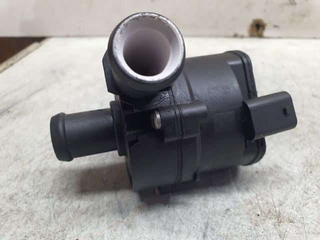 bontott VW GOLF VII Vízpumpa