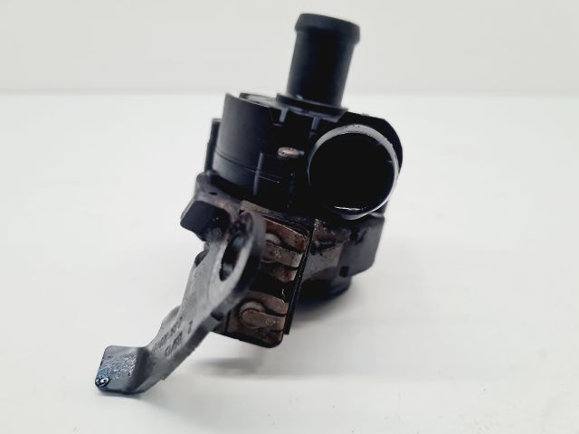 bontott VW GOLF VII Vízpumpa