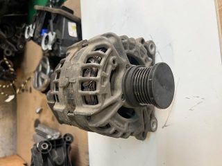 bontott VW GOLF VII Generátor