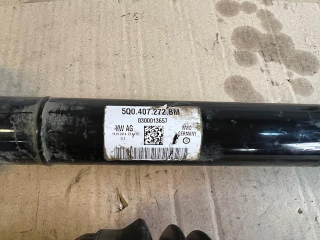 bontott VW GOLF VII Jobb Féltengely