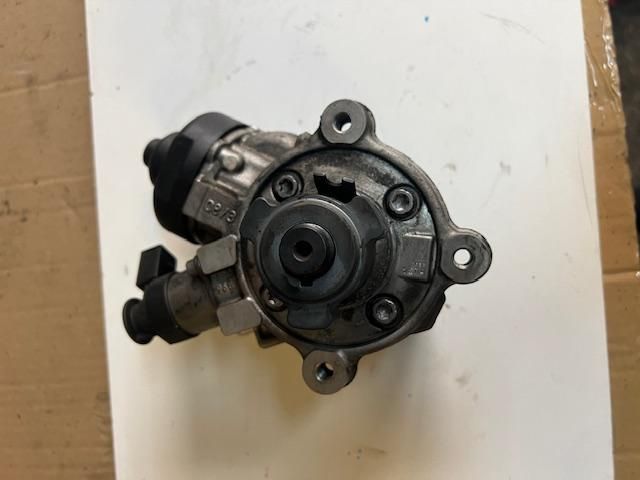 bontott VW GOLF VII Nagynyomású Szivattyú