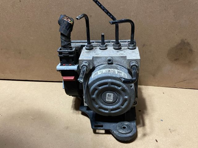 bontott VW GOLF VII ABS Kocka