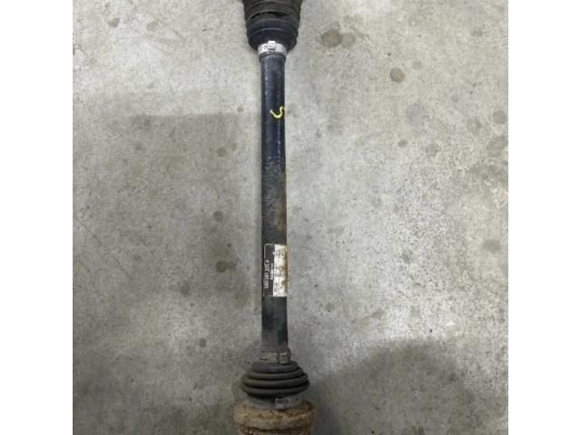 bontott VW GOLF VII Bal hátsó Féltengely