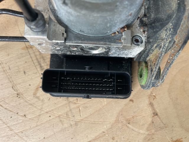 bontott VW GOLF VII ABS Kocka