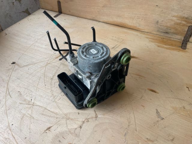 bontott VW GOLF VII ABS Kocka