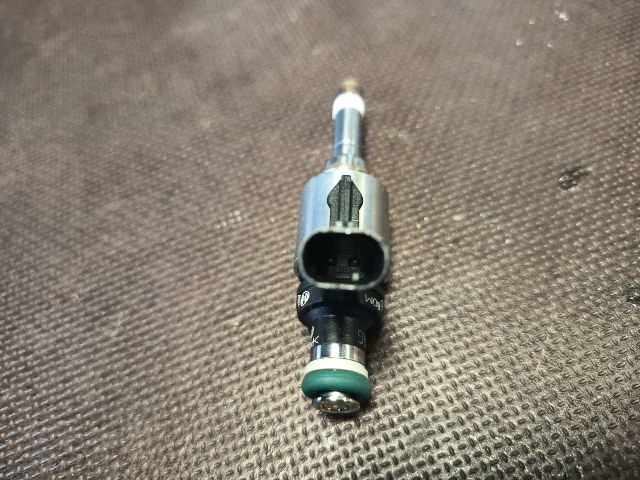 bontott VW GOLF VII Porlasztó (1 db)