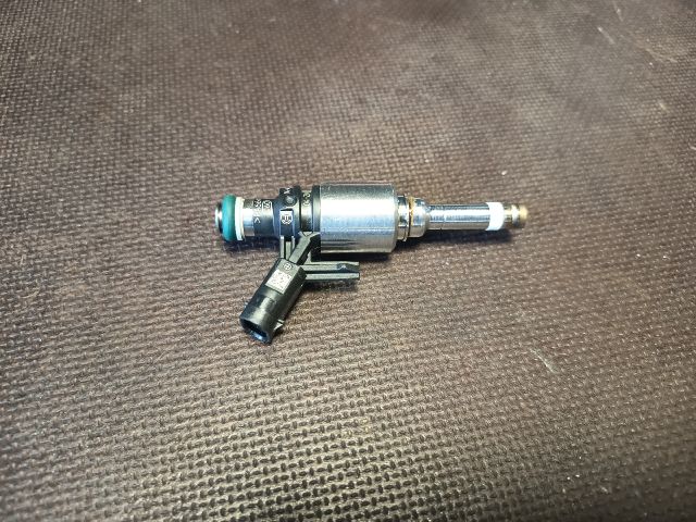 bontott VW GOLF VII Porlasztó (1 db)