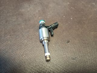 bontott VW GOLF VII Porlasztó (1 db)