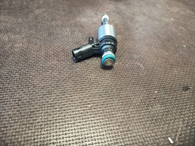 bontott VW GOLF VII Porlasztó (1 db)