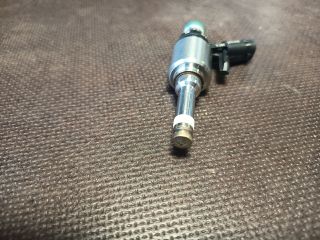 bontott VW GOLF VII Porlasztó (1 db)