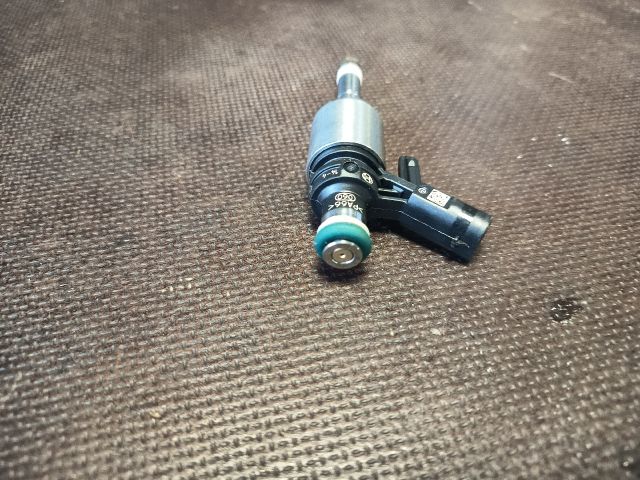 bontott VW GOLF VII Porlasztó (1 db)