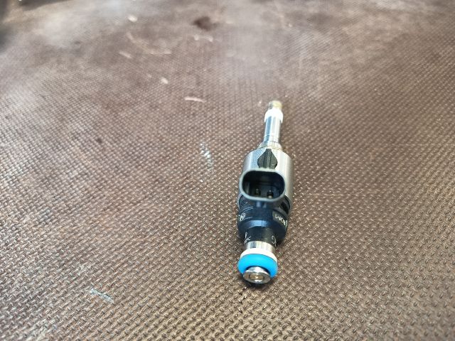 bontott VW GOLF VII Porlasztó (1 db)