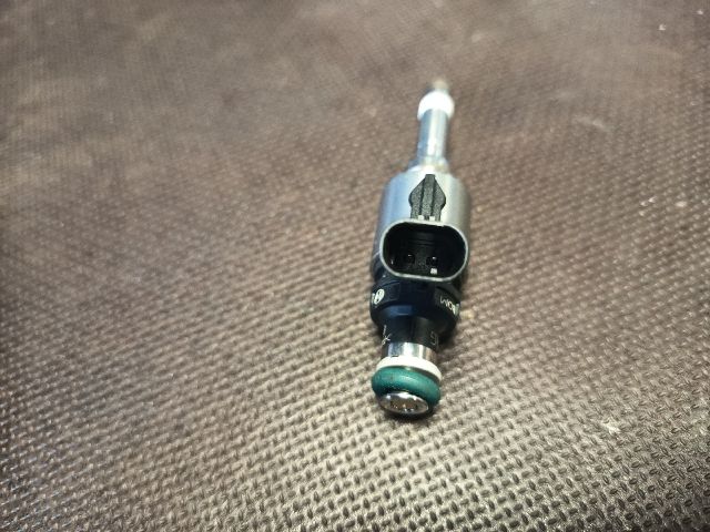 bontott VW GOLF VII Porlasztó (1 db)