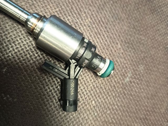 bontott VW GOLF VII Porlasztó (1 db)