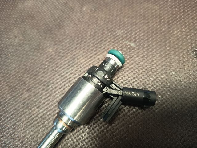 bontott VW GOLF VII Porlasztó (1 db)