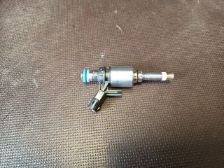 bontott VW GOLF VII Porlasztó (1 db)