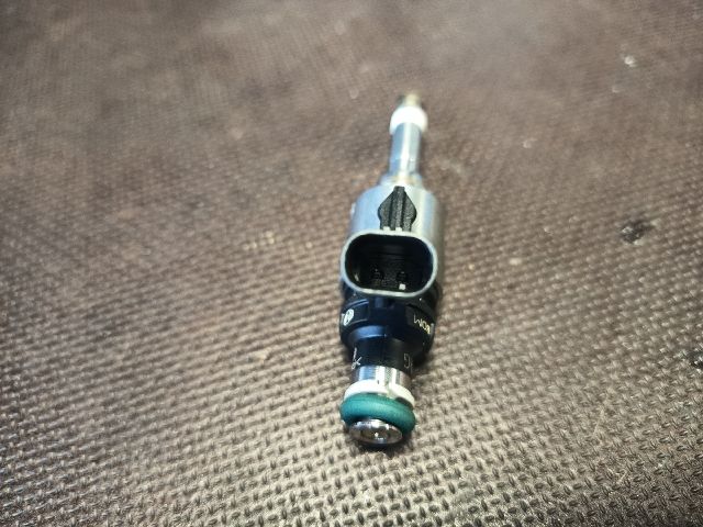 bontott VW GOLF VII Porlasztó (1 db)