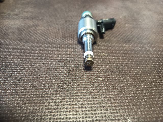 bontott VW GOLF VII Porlasztó (1 db)