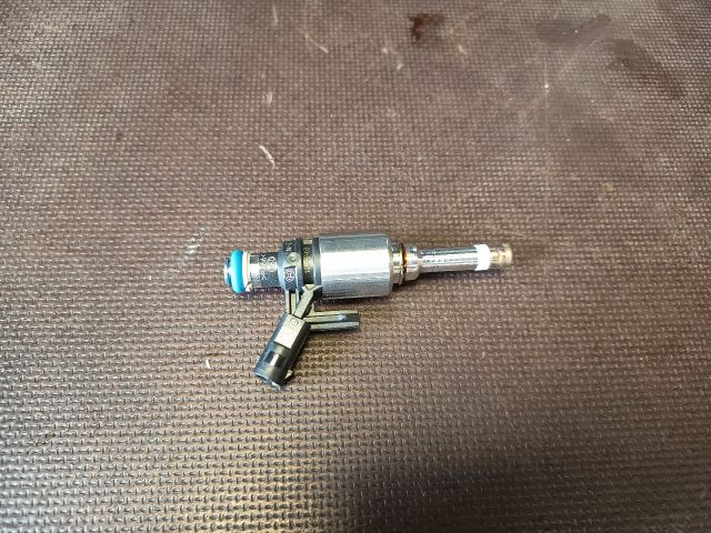 bontott VW GOLF VII Porlasztó (1 db)