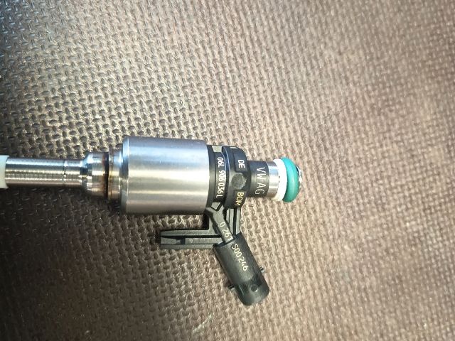 bontott VW GOLF VII Porlasztó (1 db)