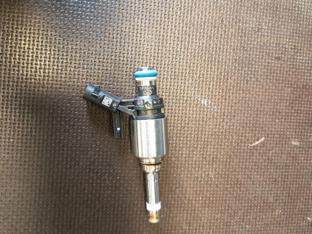 bontott VW GOLF VII Porlasztó (1 db)