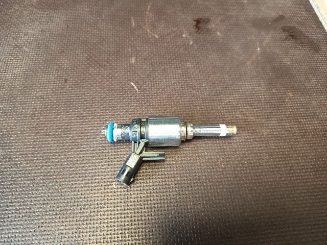 bontott VW GOLF VII Porlasztó (1 db)