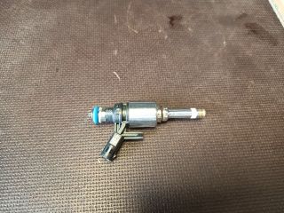 bontott VW GOLF VII Porlasztó (1 db)