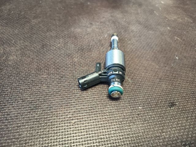 bontott VW GOLF VII Porlasztó (1 db)