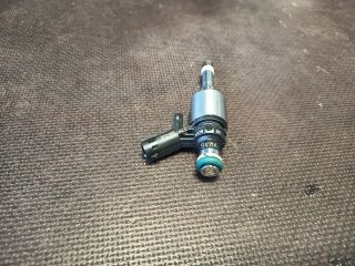 bontott VW GOLF VII Porlasztó (1 db)