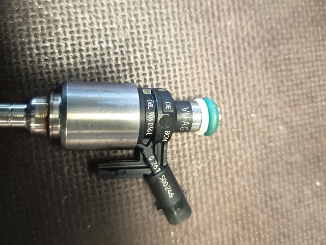 bontott VW GOLF VII Porlasztó (1 db)